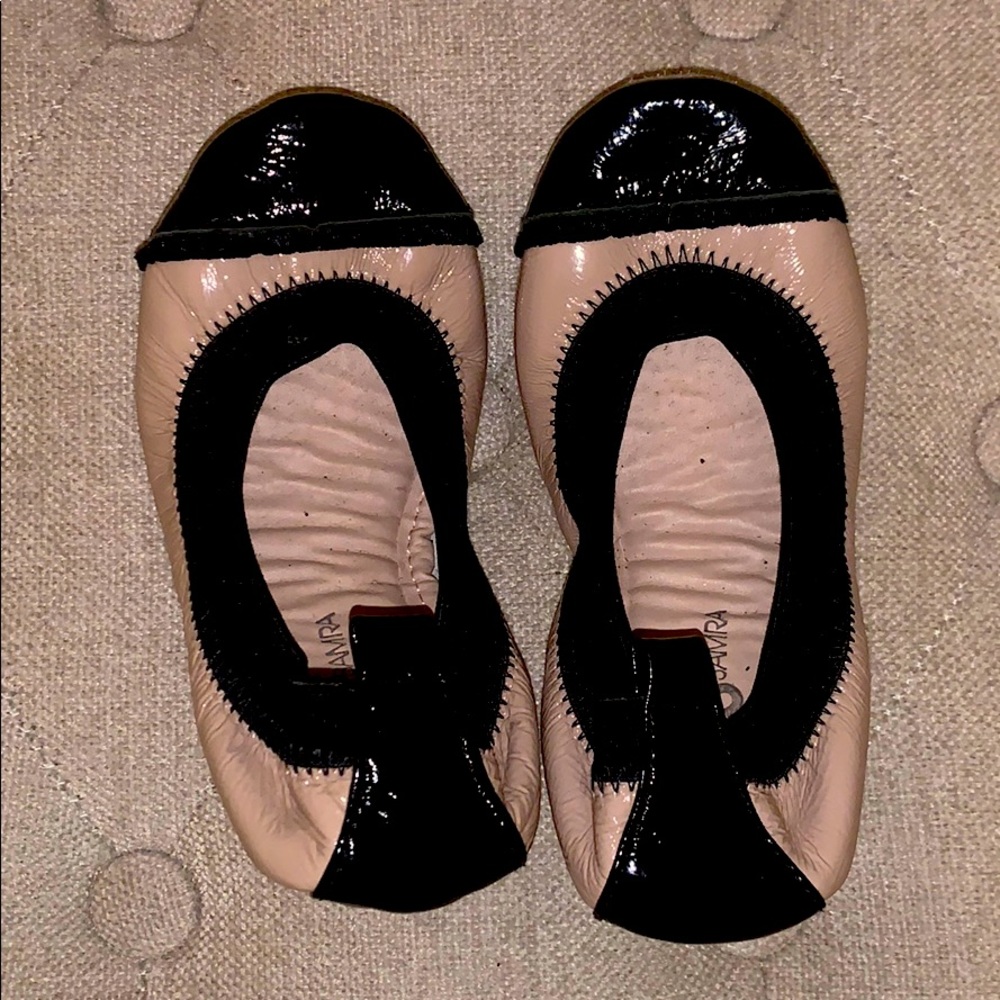 Girls shoes